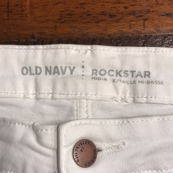 Old Navy Rockstar Mid-Rise Distressed Skinny Jeans - Picture 6 of 12